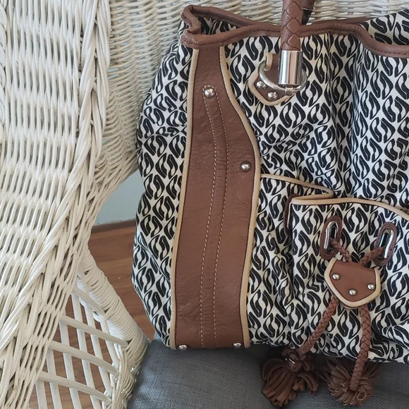 Steven by Steve Madden Large Bag - Picture 5 of 10